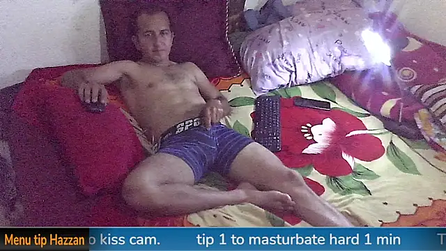 Snapshot of yazforeSolo chatting on January 28, 7:53 pm yazforeSolo online show from January 28, 7:53 pm