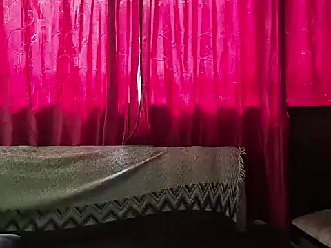 Snapshot of yazforeSolo chatting on September 30, 2:11 pm yazforeSolo online show from September 30, 2:11 pm