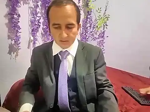 Snapshot of yazforeSolo chatting on October 9, 2:37 pm yazforeSolo online show from October 9, 2:37 pm