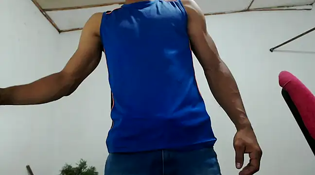 fernandez latinblackk online show from December 11, 9:01 pm