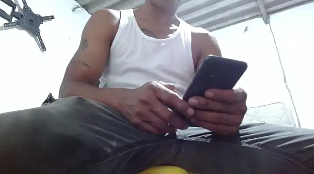 fernandez latinblackk online show from March 17, 1:57 am