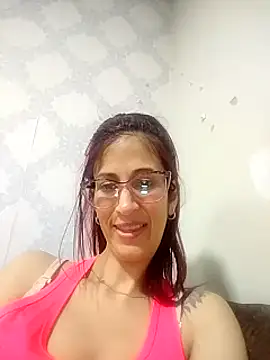 Snapshot of catt_evans1 chatting on December 22, 12:50 am catt evans1 online show from December 22, 12:50 am