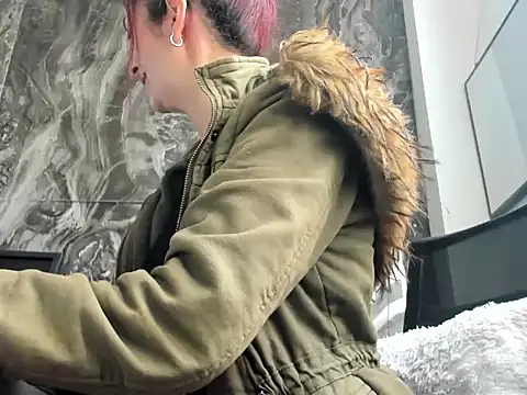 Snapshot of catt_evans1 chatting on December 28, 5:03 pm catt evans1 online show from December 28, 5:03 pm