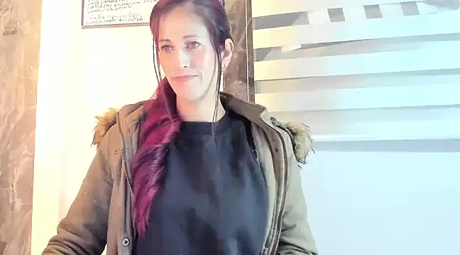 Snapshot of catt_evans1 chatting on January 13, 1:56 am catt evans1 online show from January 13, 1:56 am