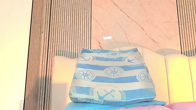 Sofia martiin online show from April 22, 3:09 am