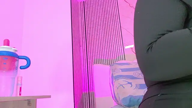 Sofia martiin online show from April 26, 3:15 am