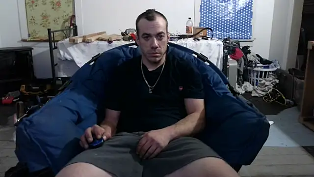 ScubaStevex online show from February 3, 8:24 am