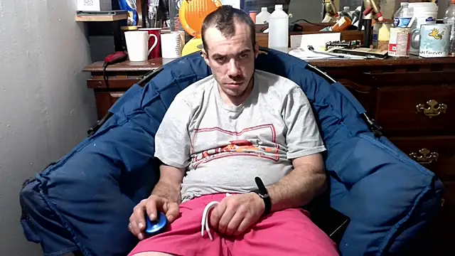 ScubaStevex online show from February 8, 10:51 pm