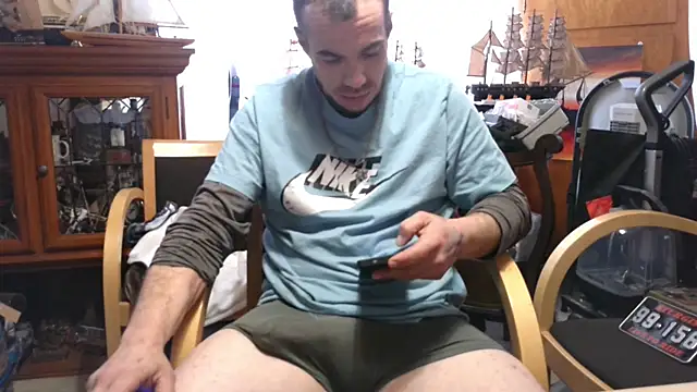 ScubaStevex online show from February 13, 12:56 pm