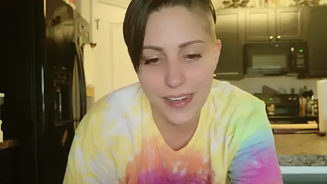 IsabelleRaven online show from April 28, 8:25 pm