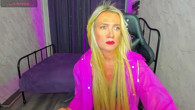 Snapshot of Luna__Lewis chatting on February 22, 11:35 am Luna Lewis online show from February 22, 11:35 am