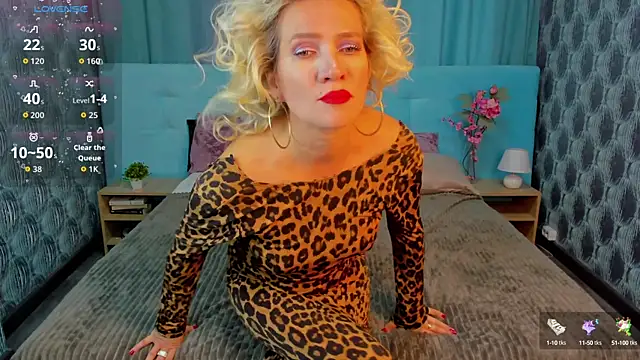 Snapshot of Luna__Lewis chatting on October 8, 8:12 am Luna Lewis online show from October 8, 8:12 am