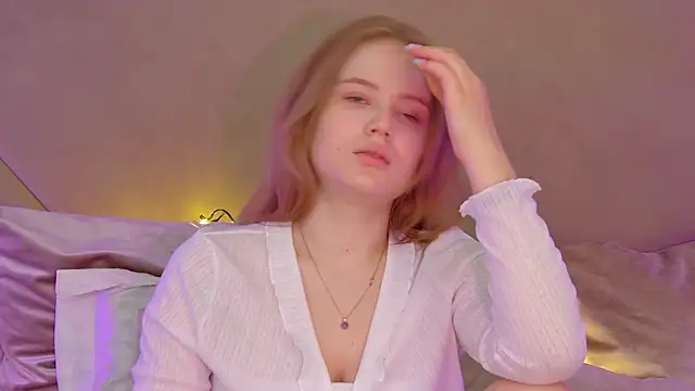 SelinSwarovski online show from September 12, 4:18 pm