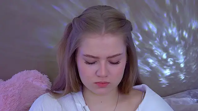 SelinSwarovski online show from October 3, 6:05 pm