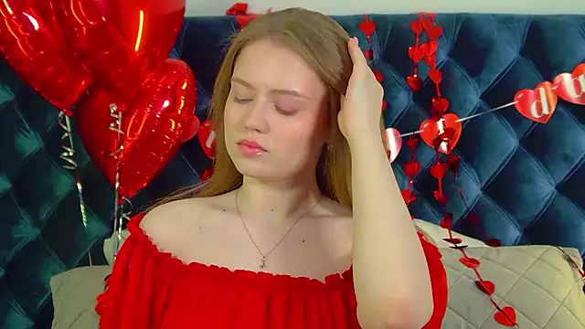 SelinSwarovski online show from February 13, 4:25 pm