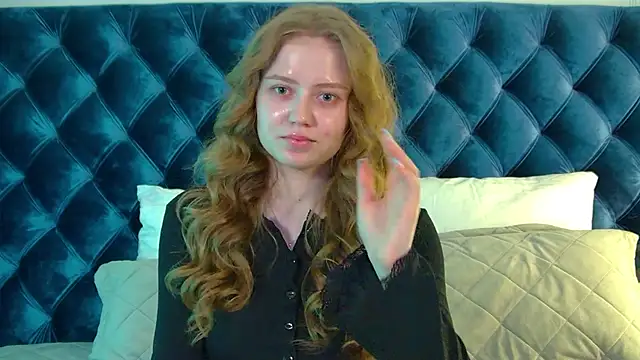 Snapshot of SelinSwarovski chatting on June 8, 3:12 pm SelinSwarovski online show from June 8, 3:12 pm