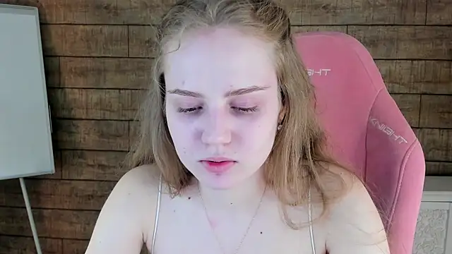 Snapshot of SelinSwarovski chatting on July 19, 3:49 pm SelinSwarovski online show from July 19, 3:49 pm