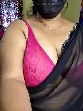 Snapshot of Cute_Bellaa chatting on December 24, 6:33 am Cute Bellaa online show from December 24, 6:33 am