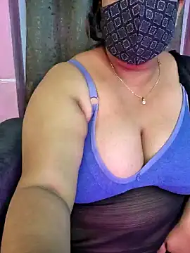 Snapshot of Cute_Bellaa chatting on January 3, 1:58 pm Cute Bellaa online show from January 3, 1:58 pm