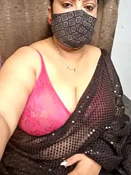 Snapshot of Cute_Bellaa chatting on February 11, 5:18 pm Cute Bellaa online show from February 11, 5:18 pm
