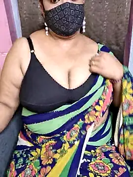 Snapshot of Cute_Bellaa chatting on February 19, 9:28 am Cute Bellaa online show from February 19, 9:28 am
