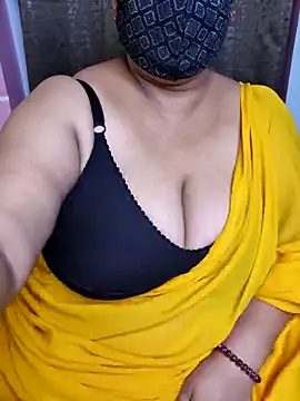 Snapshot of Cute_Bellaa chatting on February 19, 10:42 pm Cute Bellaa online show from February 19, 10:42 pm