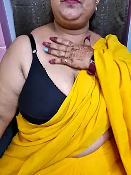 Snapshot of Cute_Bellaa chatting on February 24, 3:20 pm Cute Bellaa online show from February 24, 3:20 pm
