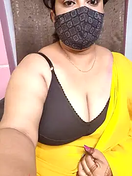 Snapshot of Cute_Bellaa chatting on February 24, 6:26 pm Cute Bellaa online show from February 24, 6:26 pm