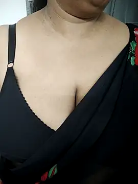 Snapshot of Cute_Bellaa chatting on September 21, 6:26 am Cute Bellaa online show from September 21, 6:26 am