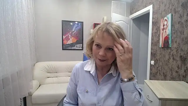 Milla Cutie18 online show from January 15, 5:50 am