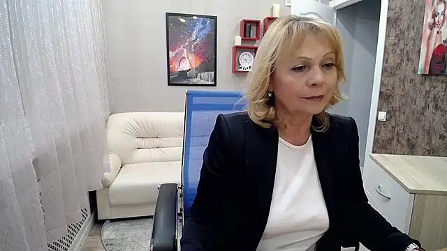 Milla Cutie18 online show from February 20, 1:30 pm