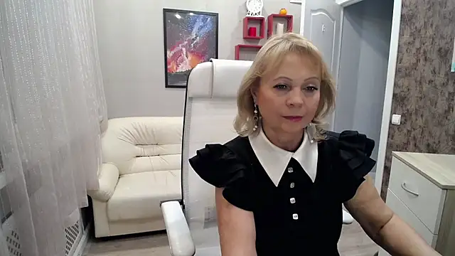 Milla Cutie18 online show from October 30, 5:31 am