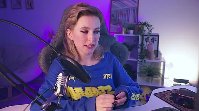 LuxRayi online show from December 8, 10:14 pm