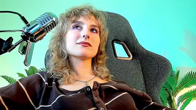 LuxRayi online show from December 15, 12:07 am