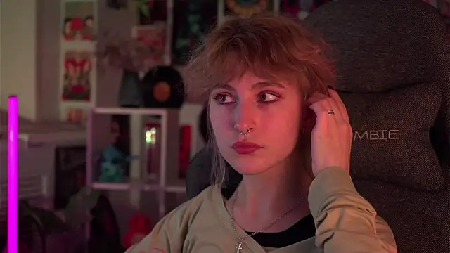 LuxRayi online show from December 22, 5:56 am