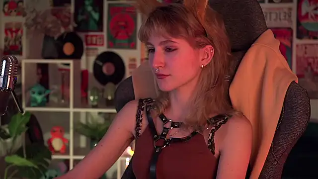 LuxRayi online show from December 23, 6:22 am