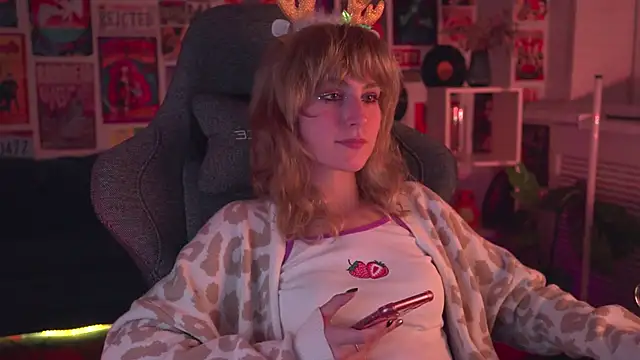 LuxRayi online show from December 25, 9:13 am