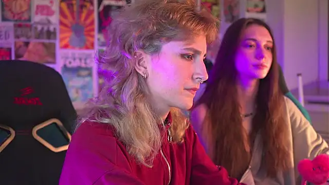 LuxRayi online show from January 2, 6:12 pm