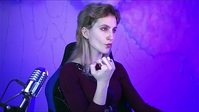 LuxRayi online show from January 5, 3:23 pm