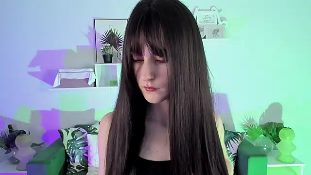 LuxRayi online show from February 2, 5:59 pm