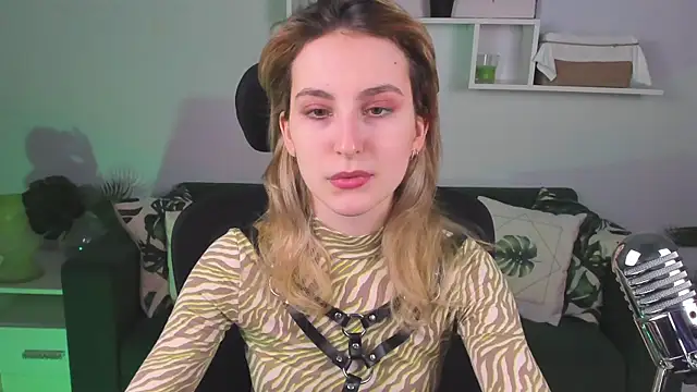 LuxRayi online show from March 2, 5:58 pm