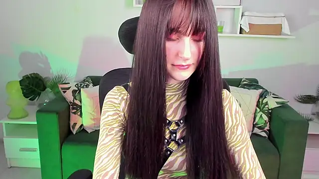 LuxRayi online show from March 2, 9:01 pm