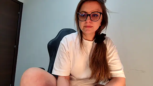 Snapshot of Eelleen chatting on May 26, 12:12 pm Eelleen online show from May 26, 12:12 pm