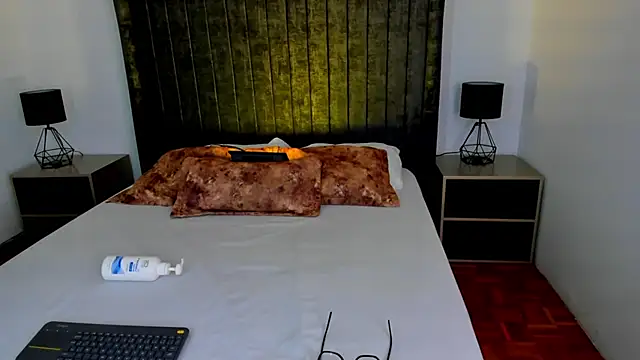 NataGarcia online show from January 24, 2:30 pm