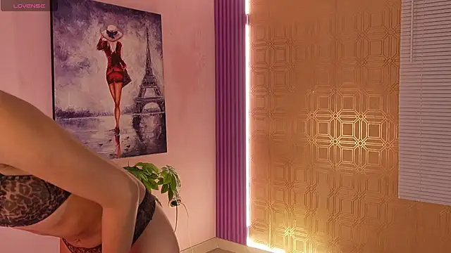 Bella19  online show from December 16, 9:53 pm