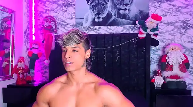 Owen Muzcle online show from December 12, 5:37 pm