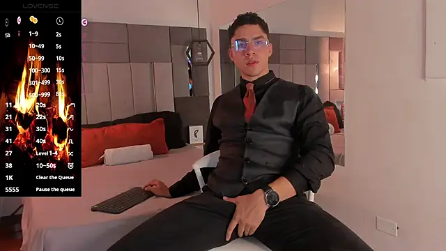 LiamNovak online show from November 27, 12:51 pm