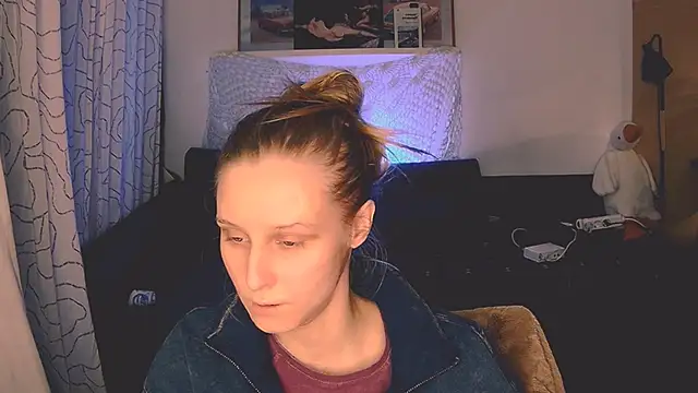 KatiKate online show from December 7, 9:00 pm