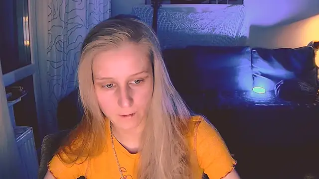 KatiKate online show from December 8, 3:45 pm