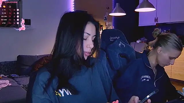 KatiKate online show from October 15, 8:20 pm